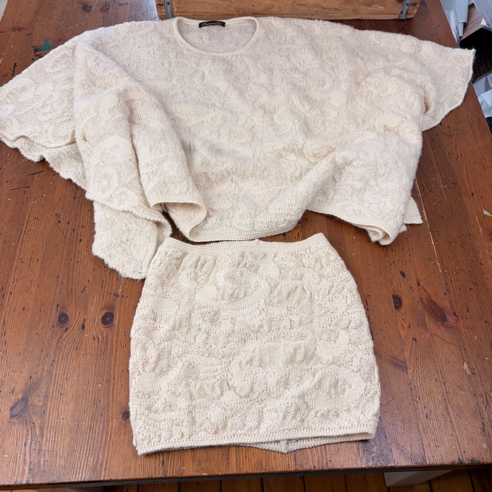 Caamaño 100% Alpaca Wool 2 Piece Set‎ Poncho Sweater & Skirt Cream Ivory Peru